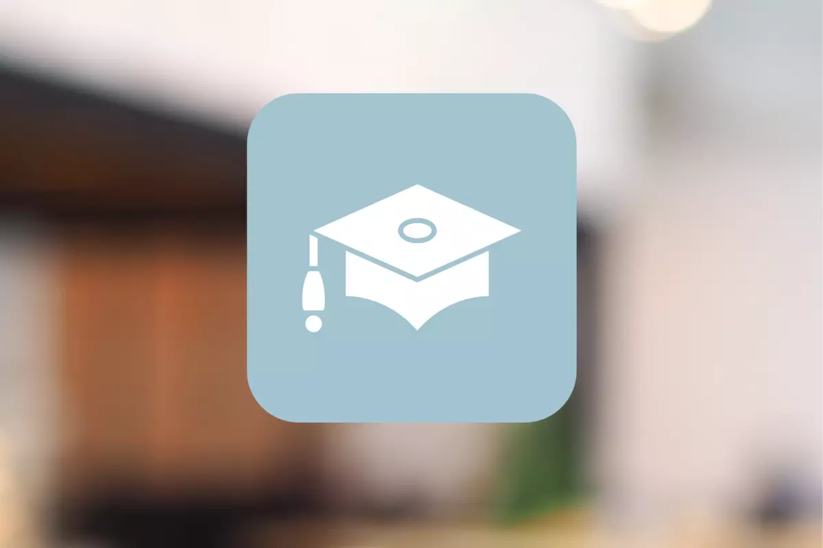 alumni image with a cap icon in the middle